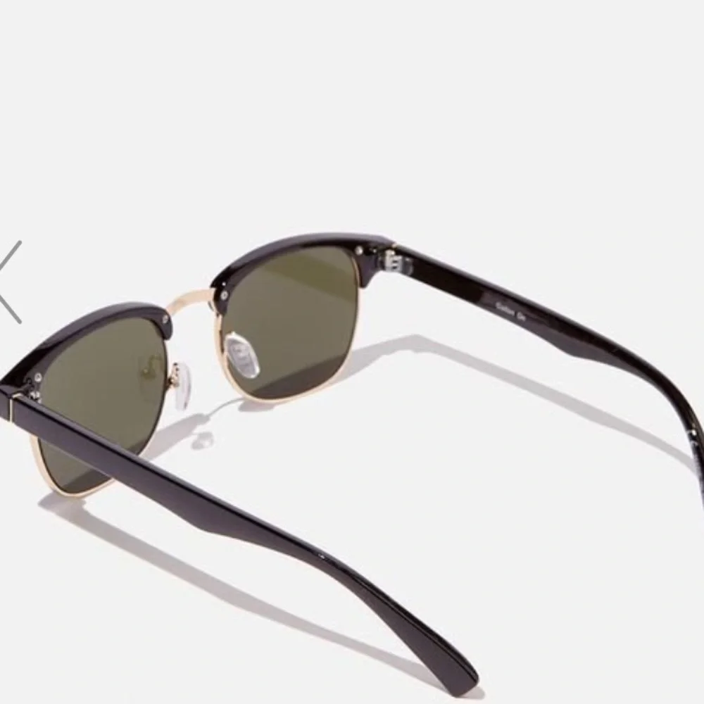 Cotton On Leopold wooden classic sunglasses